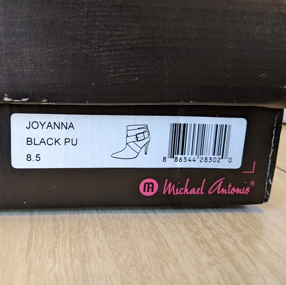 Michael Antonio Joyanna Black Buckle Strap Booties size 8.5 - Picture 9 of 10